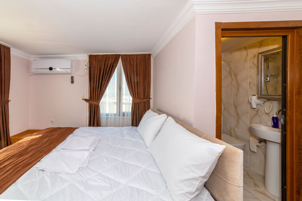 Tavra Hotel  Room